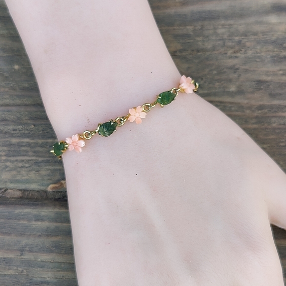 Vintage Jade And Coral Rose Bracelet - Picture 7 of 9